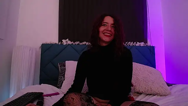 Snapshot of Moony_14 chatting on 12.22.24 Moony 14 online show from 12.22.24