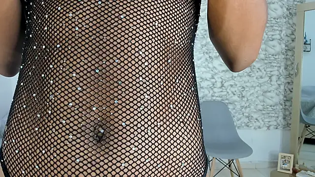 Snapshot of Canhela1 chatting on 11.15.25 Canhela1 online show from 11.15.25