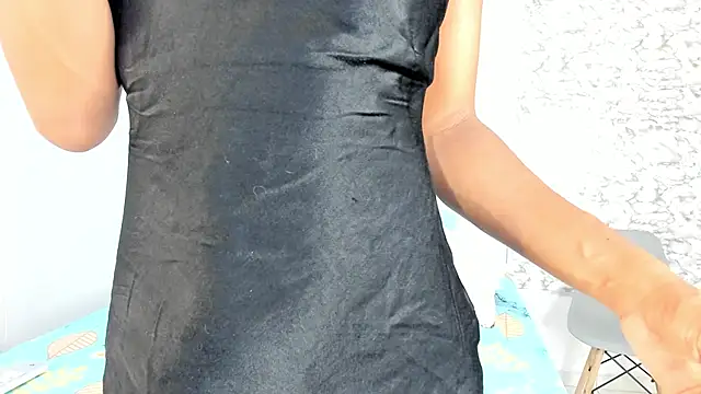 Snapshot of Canhela1 chatting on 11.29.25 Canhela1 online show from 11.29.25