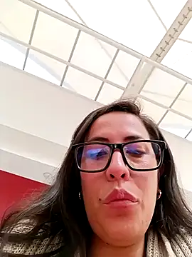 Snapshot of Lena-32 chatting on 12.12.24 Lena-32 online show from 12.12.24