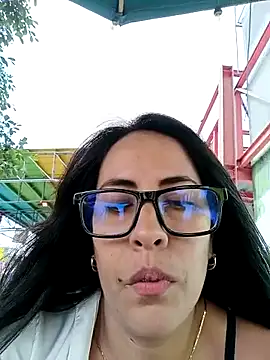 Snapshot of Lena-32 chatting on 12.16.24 Lena-32 online show from 12.16.24