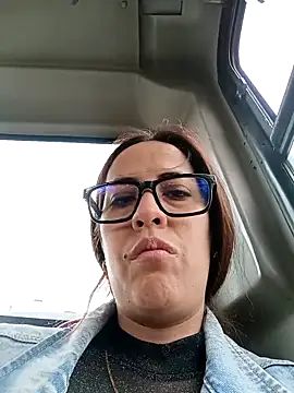 Snapshot of Lena-32 chatting on 02.21.25 Lena-32 online show from 02.21.25