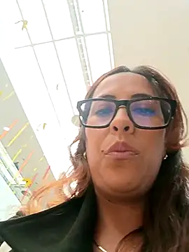 Snapshot of Lena-32 chatting on 03.14.25 Lena-32 online show from 03.14.25