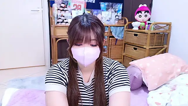 Snapshot of Megu_Melon chatting on 10.13.25 Megu Melon online show from 10.13.25