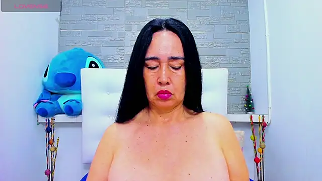 HorniestMilf online show from 11.12.25