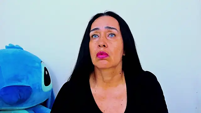 HorniestMilf online show from 04.17.26