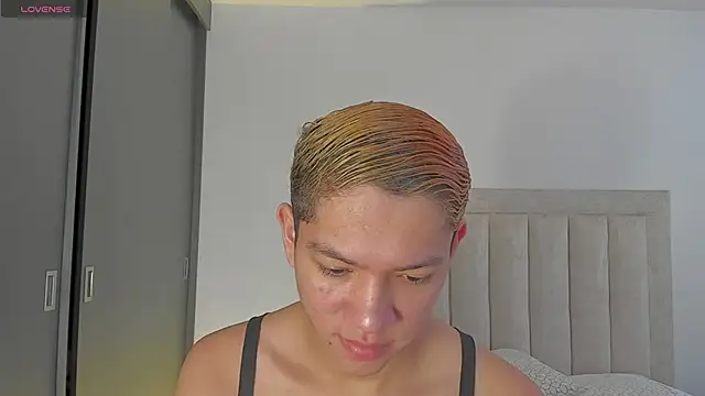 JulianRose 1 online show from 11.26.25