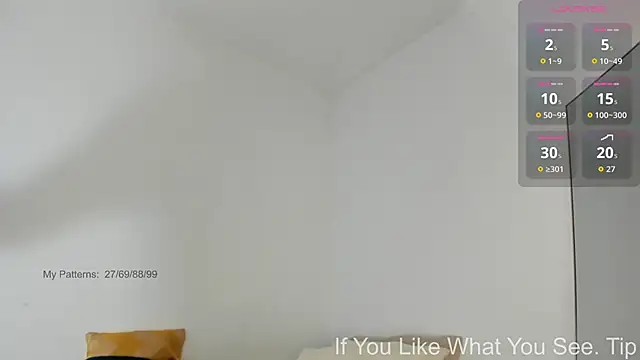 Snapshot of CirceJuno1 chatting on 12.14.25 CirceJuno1 online show from 12.14.25