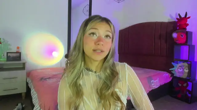 alisson zafiro  online show from 12.15.24