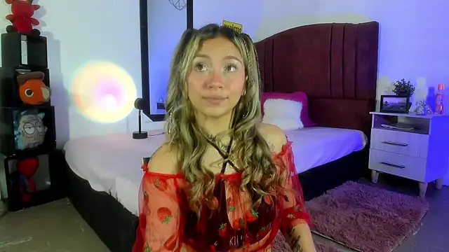 alisson zafiro  online show from 01.07.25