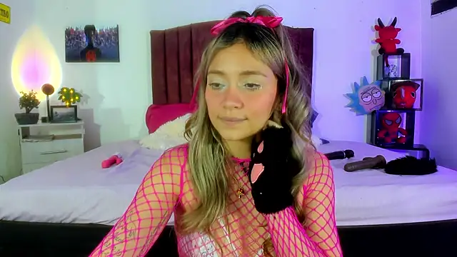 alisson zafiro  online show from 01.08.25