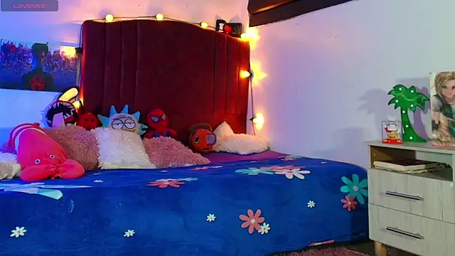 alisson zafiro  online show from 09.19.25