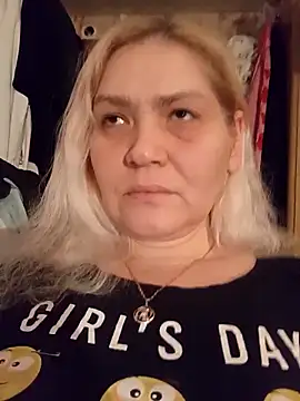 Minna Jeannie online show from 12.15.25