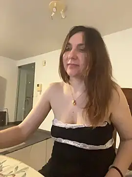 Snapshot of JasmineGlamour chatting on 07.16.26 JasmineGlamour online show from 07.16.26