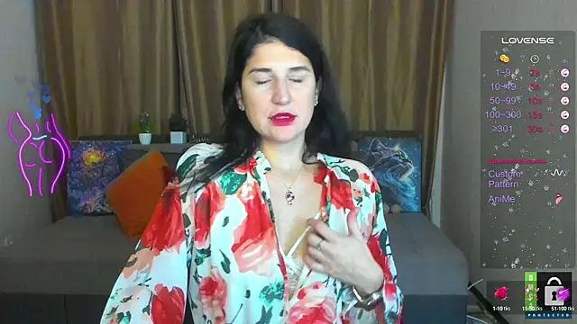 Snapshot of Alianna_Solo_Kisses chatting on 01.07.25 Alianna Solo Kisses online show from 01.07.25