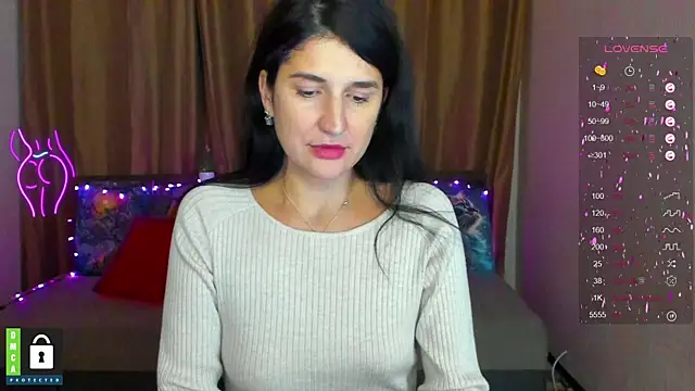 Snapshot of Alianna_Solo_Kisses chatting on 01.16.25 Alianna Solo Kisses online show from 01.16.25