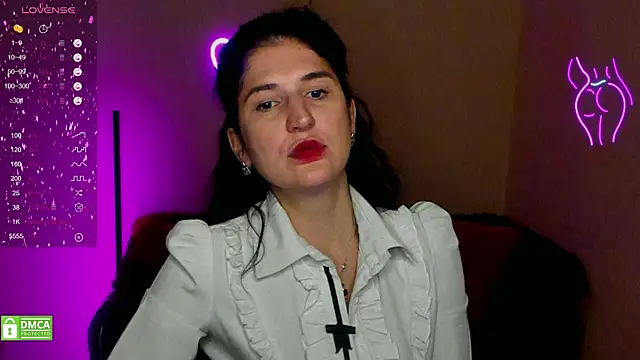 Snapshot of Alianna_Solo_Kisses chatting on 01.22.25 Alianna Solo Kisses online show from 01.22.25