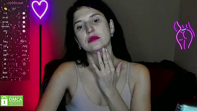 Snapshot of Alianna_Solo_Kisses chatting on 02.02.25 Alianna Solo Kisses online show from 02.02.25