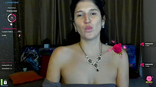 Snapshot of Alianna_Solo_Kisses chatting on 02.10.25 Alianna Solo Kisses online show from 02.10.25