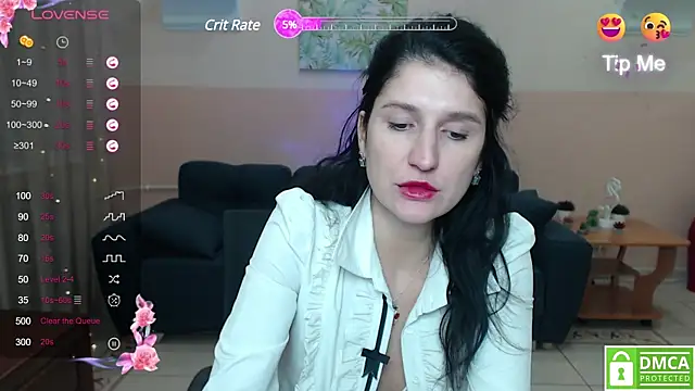 Snapshot of Alianna_Solo_Kisses chatting on 02.26.25 Alianna Solo Kisses online show from 02.26.25