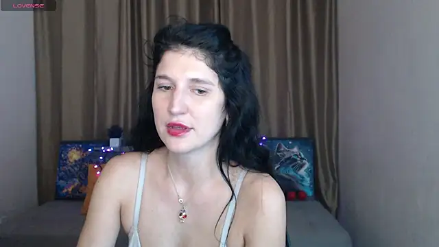Snapshot of Alianna_Solo_Kisses chatting on 03.13.25 Alianna Solo Kisses online show from 03.13.25