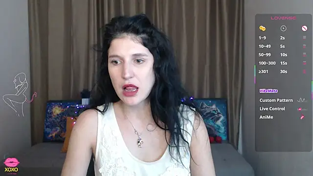 Snapshot of Alianna_Solo_Kisses chatting on 03.14.25 Alianna Solo Kisses online show from 03.14.25