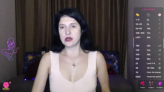 Snapshot of Alianna_Solo_Kisses chatting on 03.17.25 Alianna Solo Kisses online show from 03.17.25