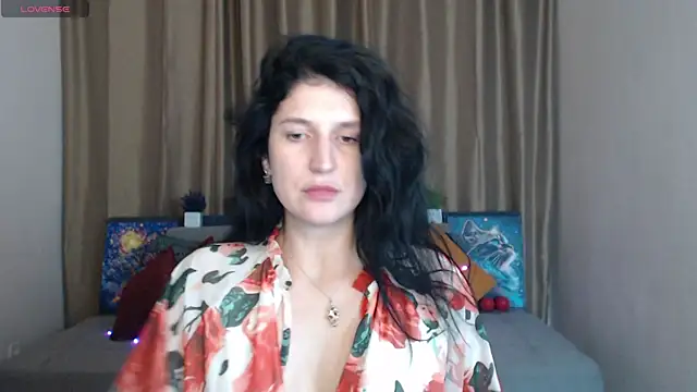 Snapshot of Alianna_Solo_Kisses chatting on 03.18.25 Alianna Solo Kisses online show from 03.18.25