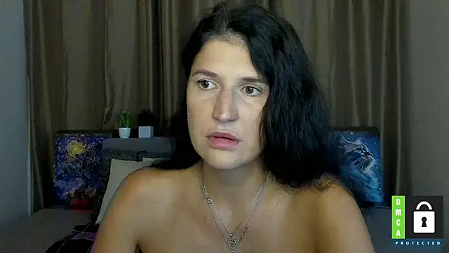 Snapshot of Alianna_Solo_Kisses chatting on 09.11.25 Alianna Solo Kisses online show from 09.11.25