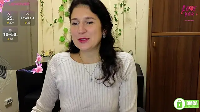 Snapshot of Alianna_Solo_Kisses chatting on 10.02.25 Alianna Solo Kisses online show from 10.02.25