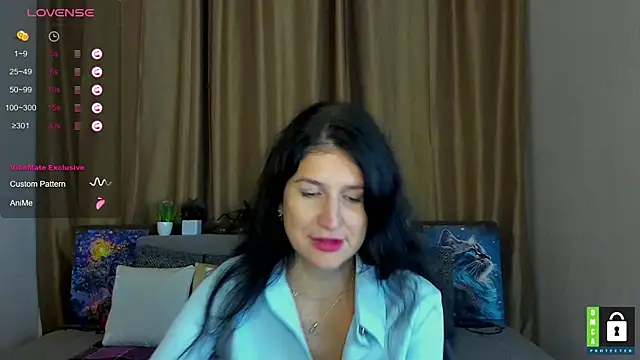 Snapshot of Alianna_Solo_Kisses chatting on 10.21.25 Alianna Solo Kisses online show from 10.21.25