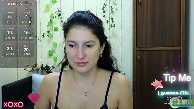 Alianna Solo Kisses online show from 11.10.25