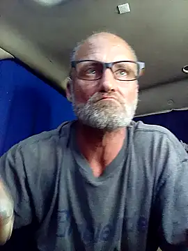 Snapshot of Stickybros2u chatting on 02.15.25 Stickybros2u online show from 02.15.25