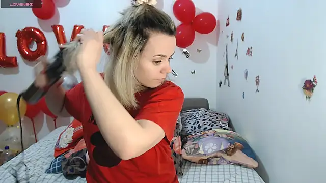 hotmilf4uxxx online show from 02.25.26