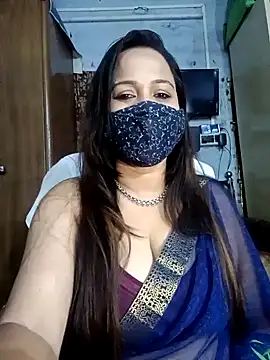 Snapshot of albelasummi702 chatting on 12.16.24 albelasummi702 online show from 12.16.24