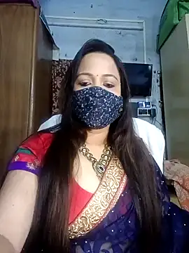 Snapshot of albelasummi702 chatting on 12.18.24 albelasummi702 online show from 12.18.24