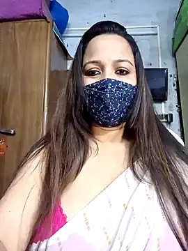 Snapshot of albelasummi702 chatting on 01.10.25 albelasummi702 online show from 01.10.25