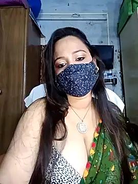 Snapshot of albelasummi702 chatting on 01.11.25 albelasummi702 online show from 01.11.25