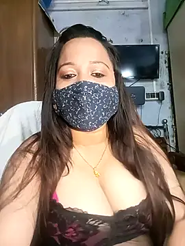 Snapshot of albelasummi702 chatting on 02.14.25 albelasummi702 online show from 02.14.25