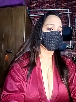 Snapshot of albelasummi702 chatting on 02.17.25 albelasummi702 online show from 02.17.25