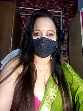 Snapshot of albelasummi702 chatting on 02.19.25 albelasummi702 online show from 02.19.25