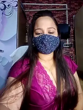 Snapshot of albelasummi702 chatting on 02.24.25 albelasummi702 online show from 02.24.25