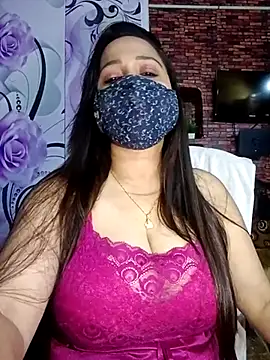 Snapshot of albelasummi702 chatting on 02.27.25 albelasummi702 online show from 02.27.25