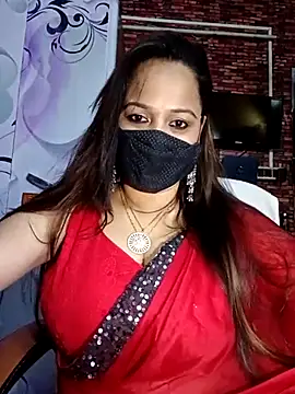 Snapshot of albelasummi702 chatting on 03.08.25 albelasummi702 online show from 03.08.25