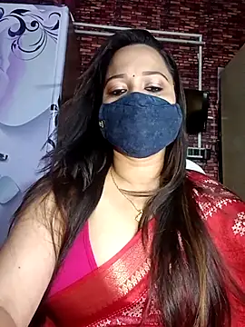 Snapshot of albelasummi702 chatting on 03.19.25 albelasummi702 online show from 03.19.25