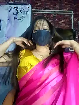 Snapshot of albelasummi702 chatting on 03.21.25 albelasummi702 online show from 03.21.25