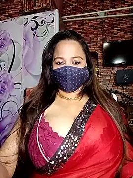 Snapshot of albelasummi702 chatting on 10.18.25 albelasummi702 online show from 10.18.25