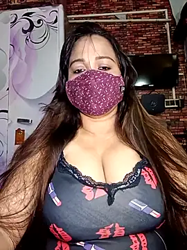 Snapshot of albelasummi702 chatting on 10.21.25 albelasummi702 online show from 10.21.25