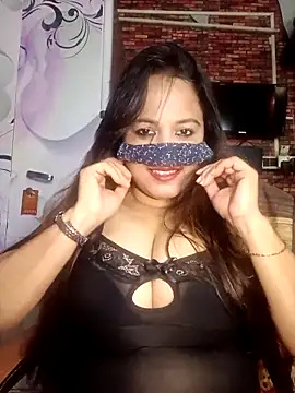 Snapshot of albelasummi702 chatting on 11.04.25 albelasummi702 online show from 11.04.25