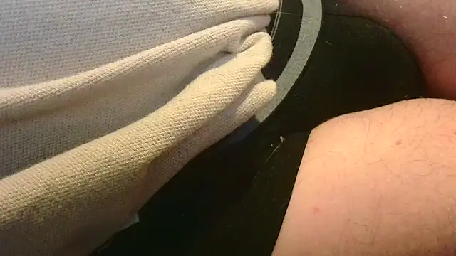 T0Yforeskin online show from 07.04.26